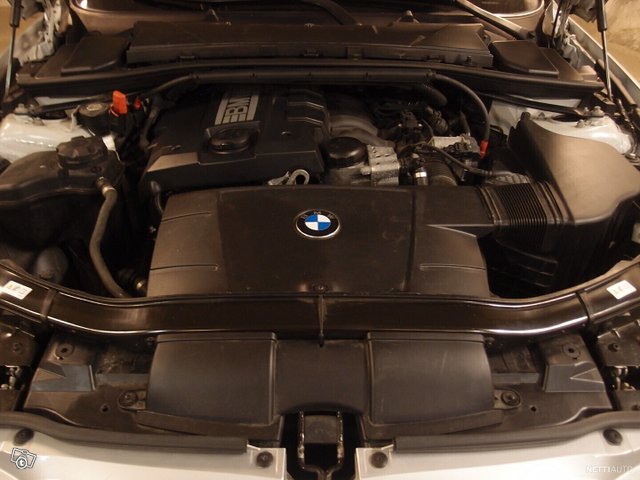 BMW 320 21