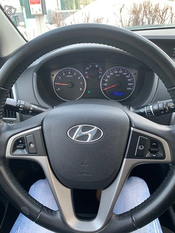 Hyundai i20 9