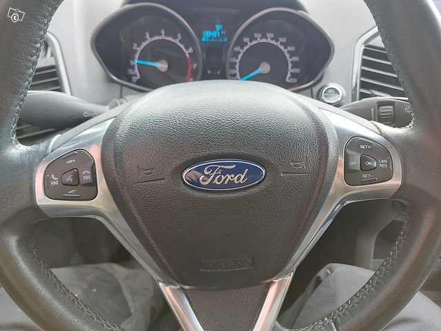 Ford Ecosport 8