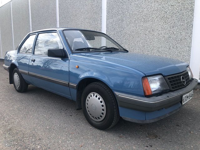 Opel Ascona 1
