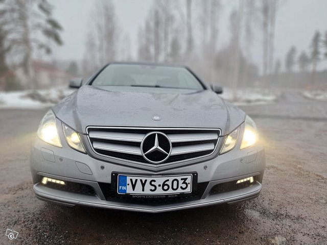 Mercedes-Benz E-sarja, kuva 1
