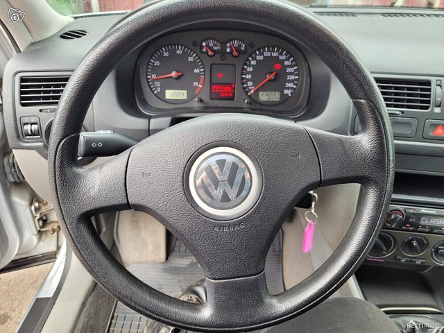 Volkswagen Bora 16