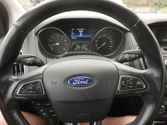 Ford Focus 12