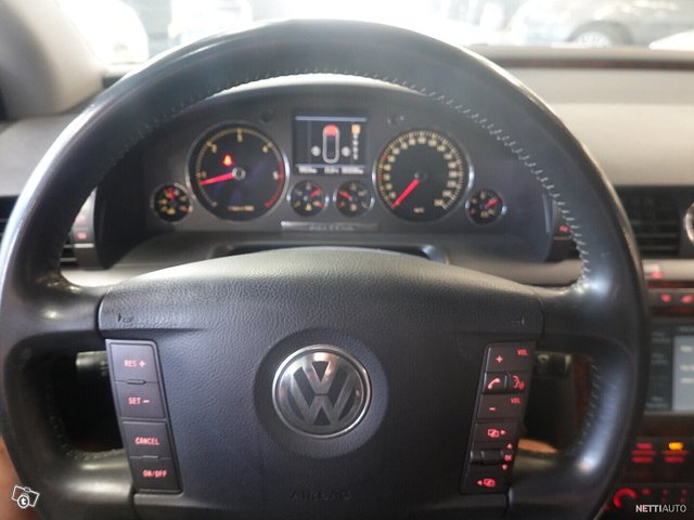Volkswagen Phaeton 16