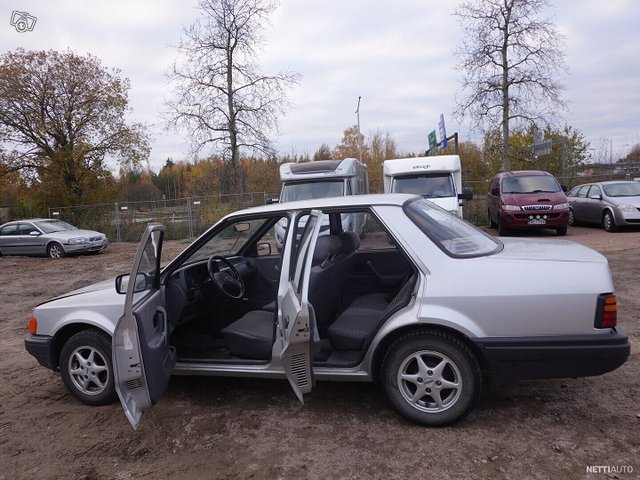 Ford Orion 8