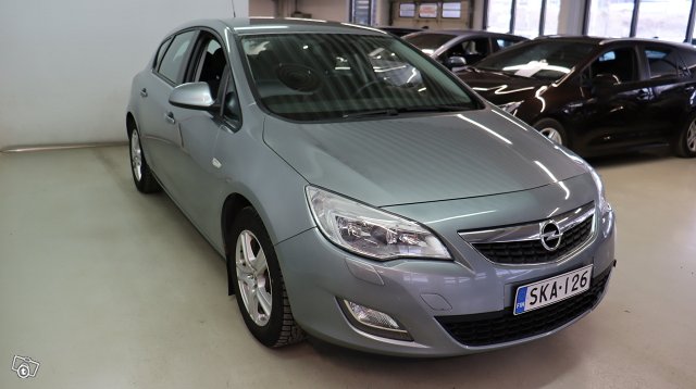 Opel ASTRA 6