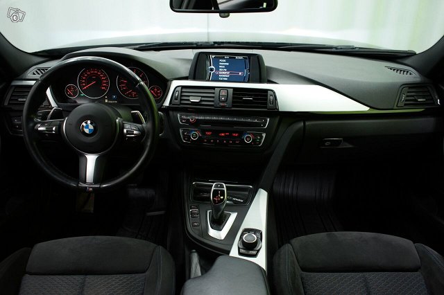 BMW 330 8