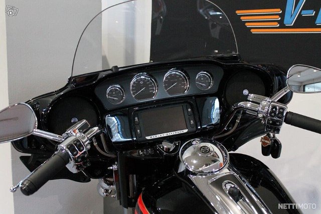 Harley-Davidson CVO 9