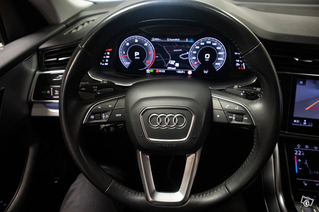 Audi Q8 15