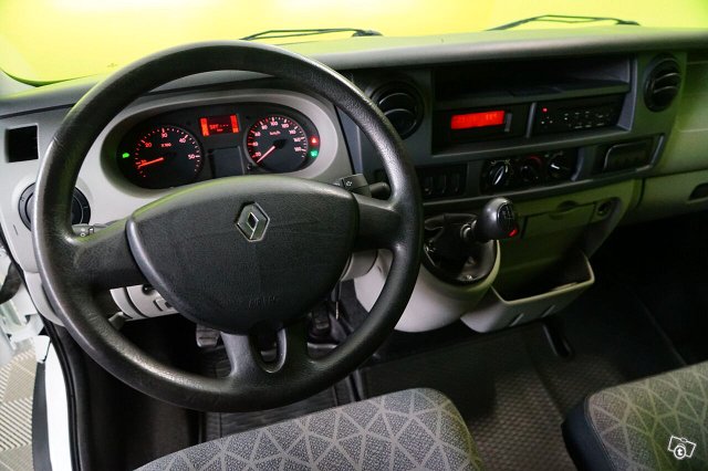 Renault Master 12