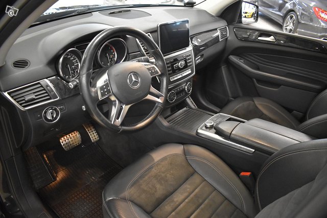 Mercedes-Benz ML 3