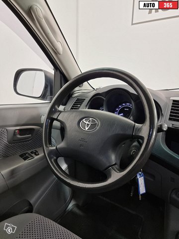 Toyota Hilux 6