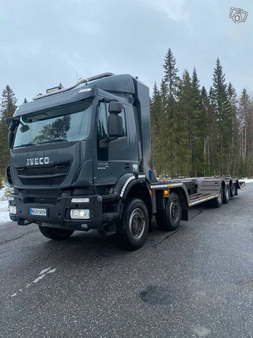 Iveco Trakker AD410T50 10x4 metsäkoneritilä, kuva 1
