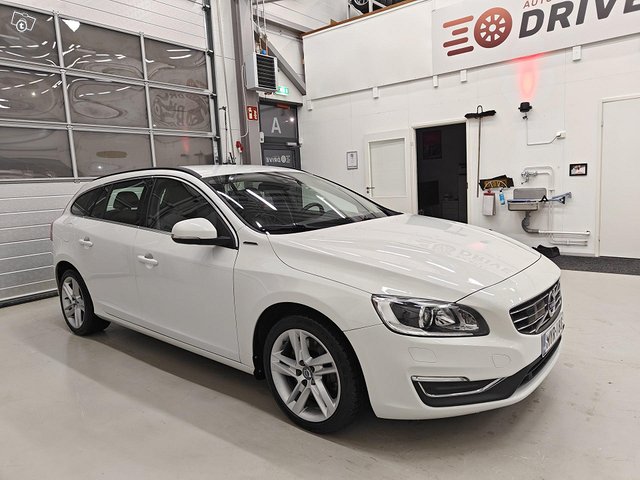 Volvo V60 15