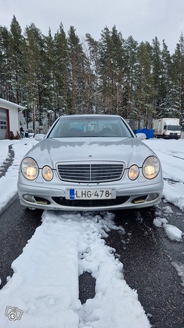 Mercedes-Benz E 200, kuva 1