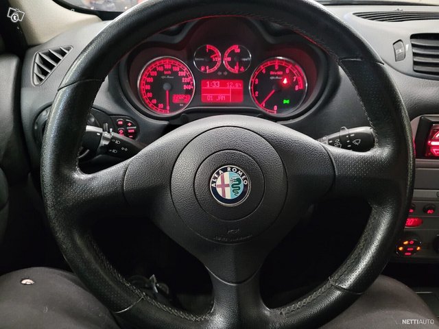 Alfa Romeo 147 16