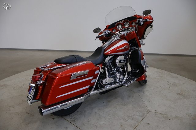 Harley-Davidson CVO 3