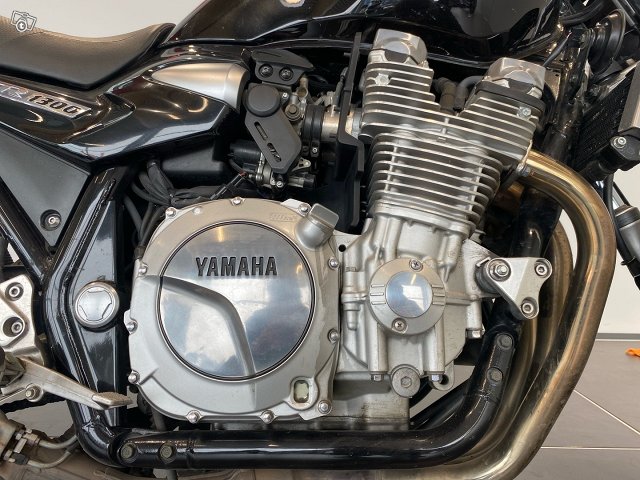 Yamaha XJR 9