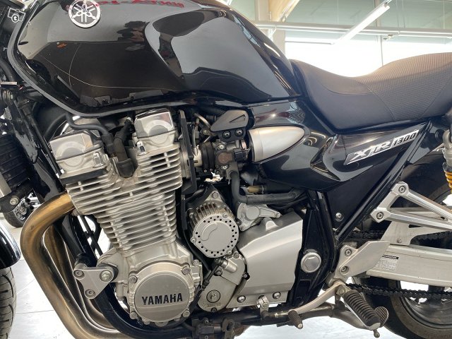 Yamaha XJR 18