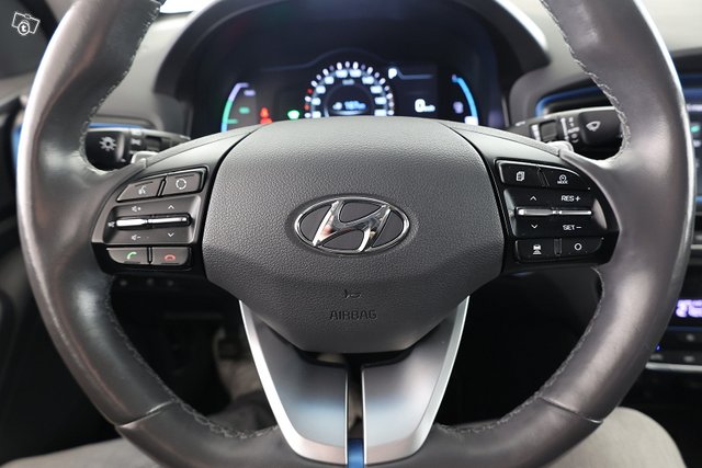 Hyundai IONIQ Plug-in 17