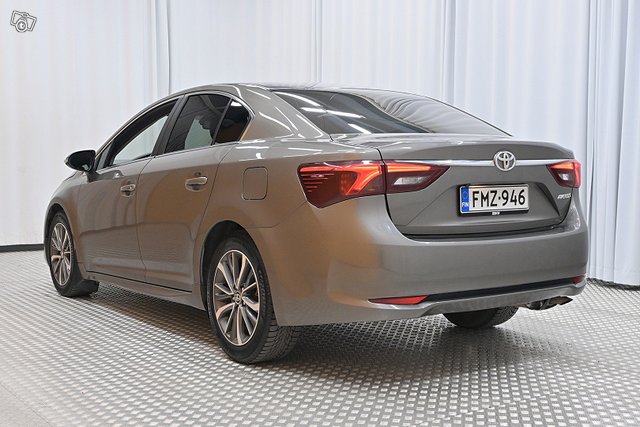 Toyota Avensis 5