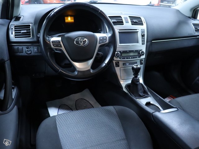 Toyota Avensis 7