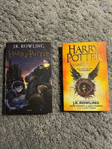 2 Harry Potter kirjaa, kuva 1