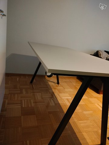Ikea Trotten työpöytä 160*80, kuva 1
