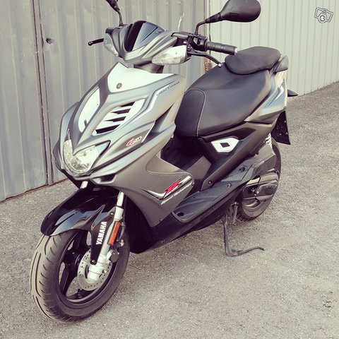 Yamaha Aerox 2