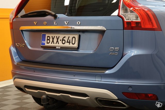 Volvo XC60 8