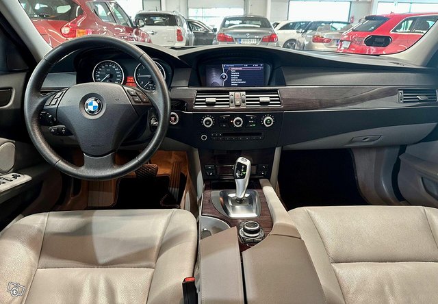 BMW 520 19