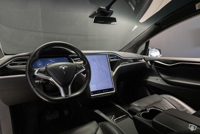 Tesla Model X 20