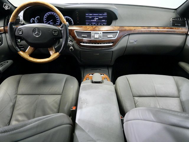 Mercedes-Benz S 10