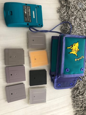 Nintendo game boy color sekä pelit, kuva 1