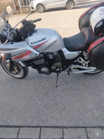 Kawasaki 1200s 3