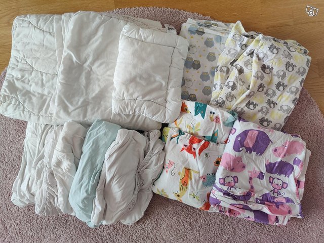 Vauvalle peitto, tyyny, lakanoita