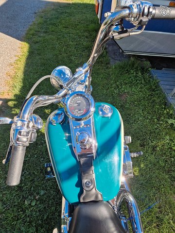 Harley Davidson FXSTC Custom Softail 7