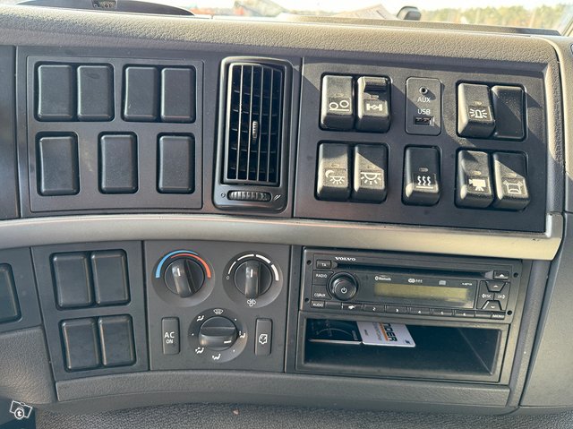 Volvo FM 6X2 11