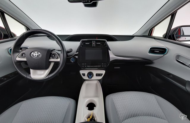 Toyota Prius 9