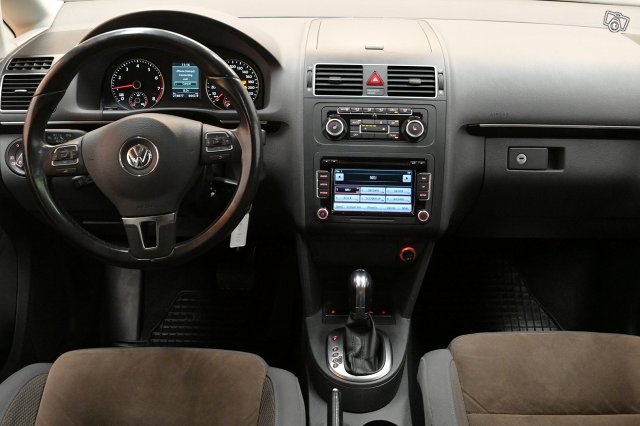 Volkswagen Touran 13