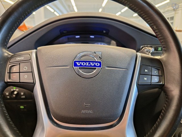 Volvo V70 18