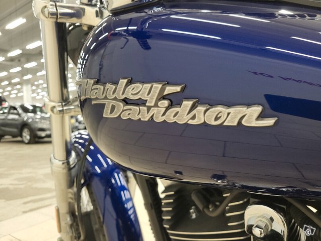 Harley-Davidson DYNA 19