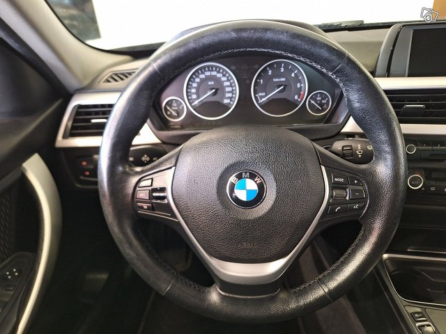 BMW 318 21