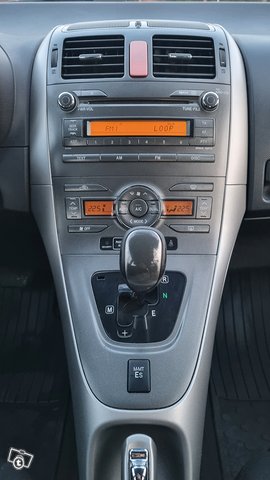 Toyota Auris 17