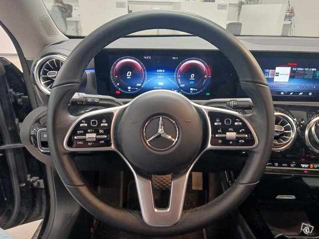 Mercedes-Benz CLA 6