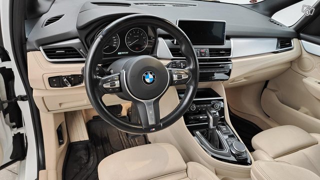 BMW 225 8