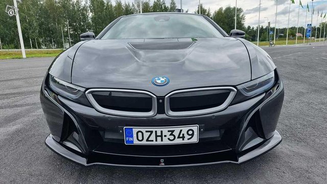 BMW I8 8