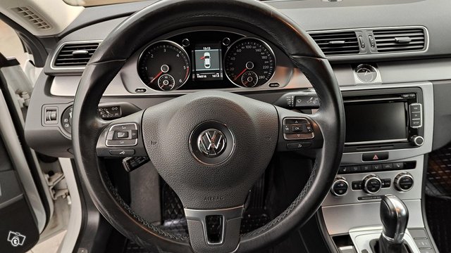 Volkswagen CC 8