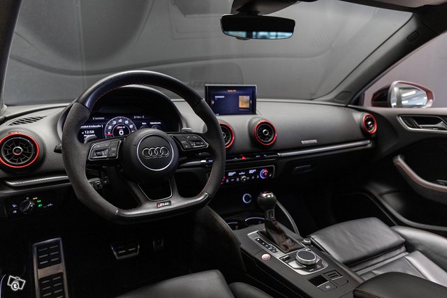 Audi RS3 3