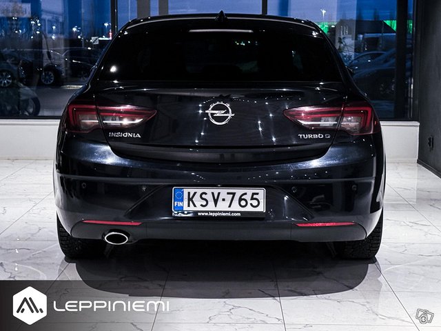 Opel Insignia 11